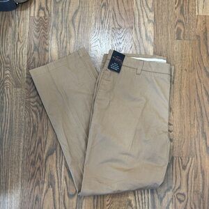 Men’s Divots Khaki Pants